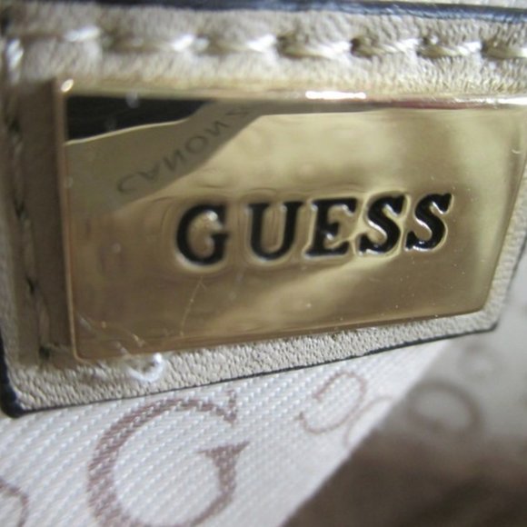 NWOT GUESS EMBELLISHED SIGNATURE BAG main image 2